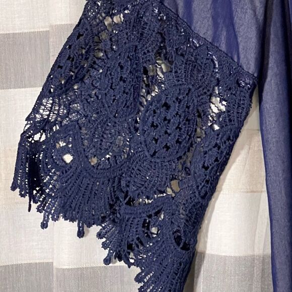 Mile Gabrielle dress denim look lace bell sleeve and bottom of the front size 1X - Picture 2 of 6